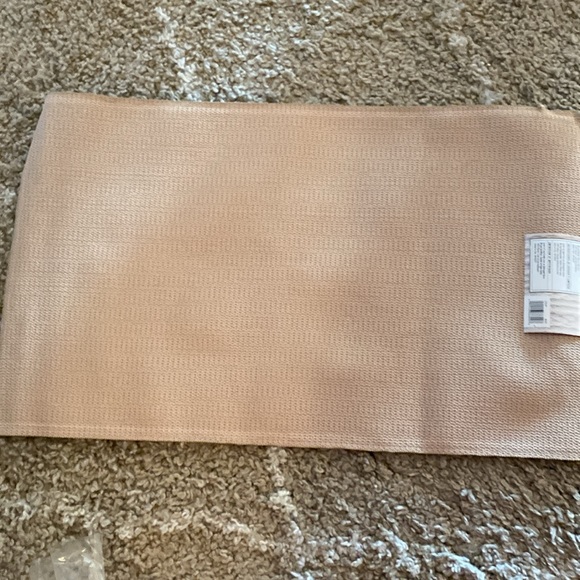 NEW Holiday Decor Accent Rug - Picture 5 of 10